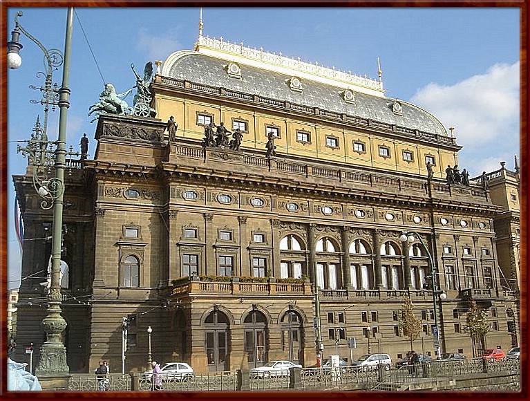 23 - Praag - Nationaal Theater.jpg