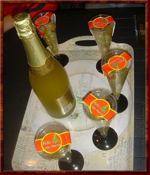 021 - Oudjaar - Natuurlijk drinken wij ook vaak champagne.jpg