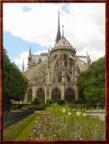 07 Parijs - Notre Dame van achteren.JPG