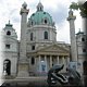 40 Wenen - Karlskirche - Gebouwd om het einde van de pestepidemie van 1713 te vieren.jpg