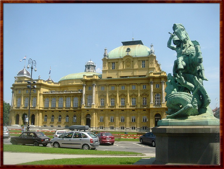 21 Zagreb - Kroatisch Nationaal Theater .JPG