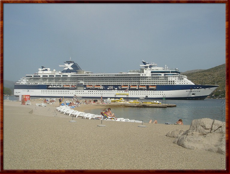 31 Dubrovnik - Een boot... nou en, er varen hier zoveel bootjes...JPG