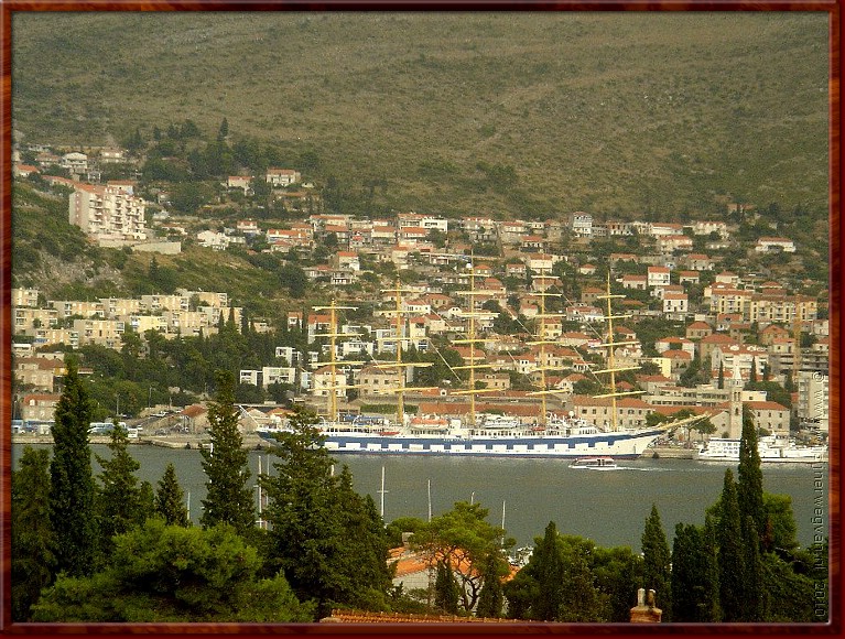 33 Dubrovnik - Cruiseschip.jpg
