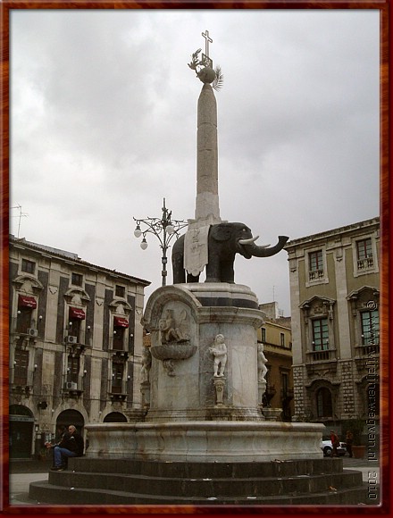 08 Catania - Olifantenobelisk.jpg