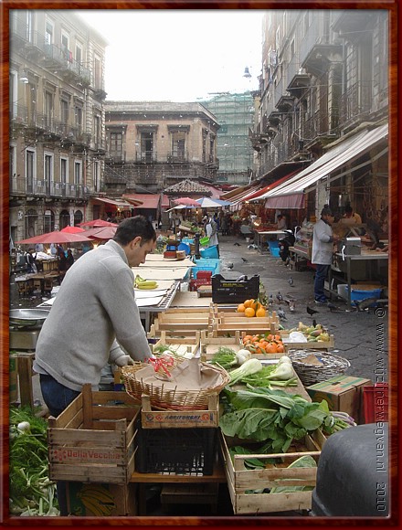 24 Catania - Markt.JPG