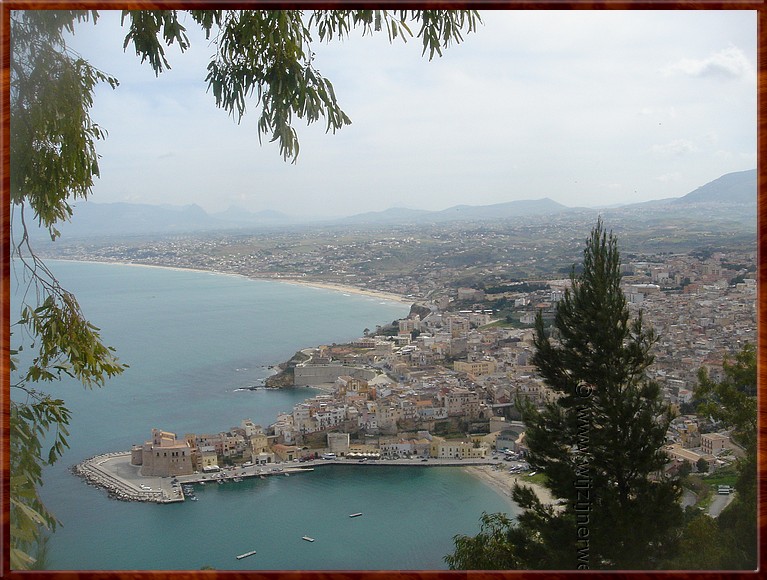 01 Castellammare del Golfo - Mooi lunchplekje.JPG