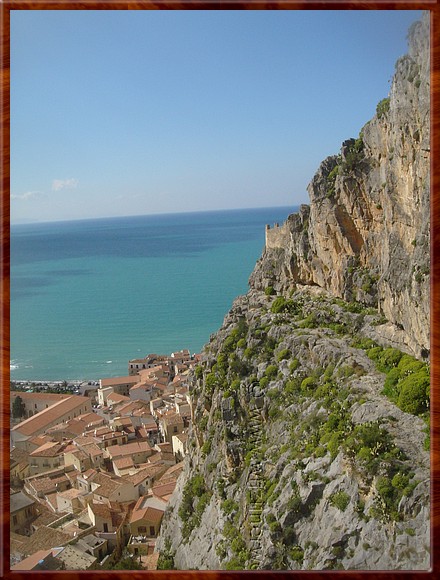 03 Cefalù, La Rocca - Wat zei ik, klimmen.JPG