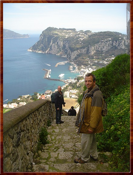 11 Capri-olen op de Phoenicische trappen.jpg