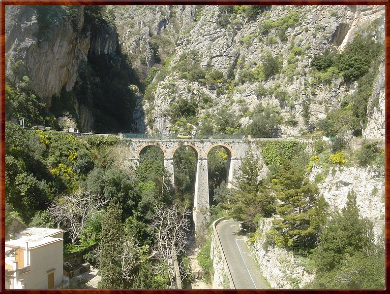 17 Amalfi-kust - Bergweg.JPG