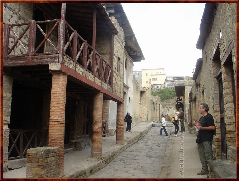 54 Herculaneum - Antiek pension.JPG