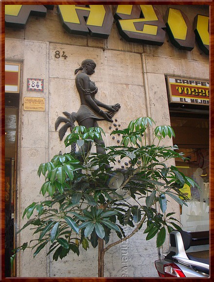 013 Rome - Via degli Orfani - Koffiejuf.jpg