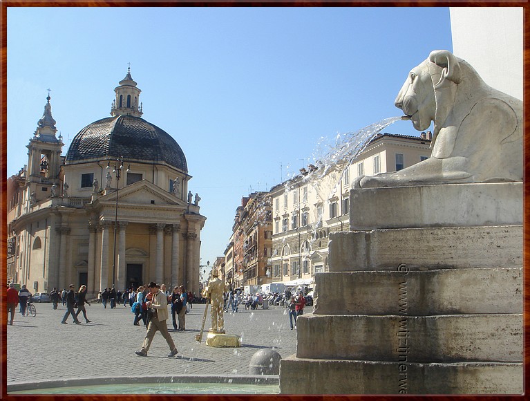 018 Rome - Piazza del Popolo - Gaat voor de Gouden Cameraman.jpg