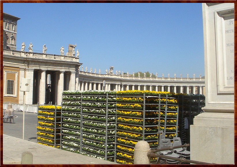 022 Vaticaan - Die Blumen sijn nog niet geëtaleerd.JPG