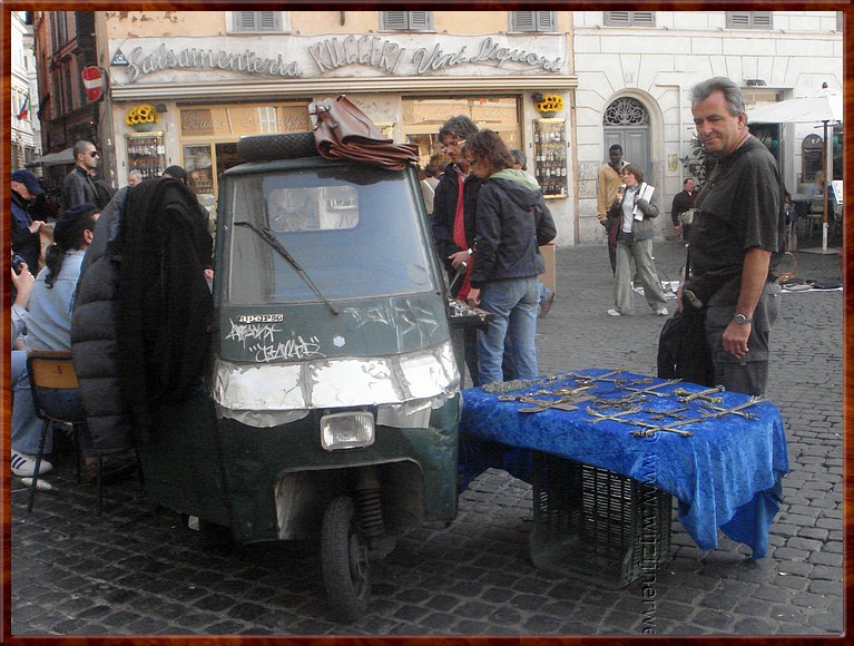 042 Rome - Campo de'Fiori - Kruisboer.JPG