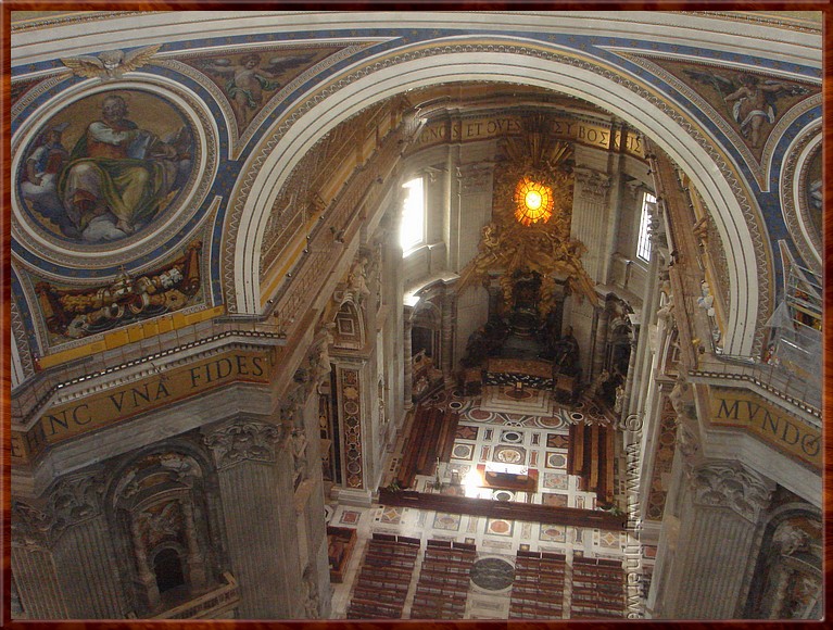 082 Vaticaan - St Pieter Basiliek.JPG