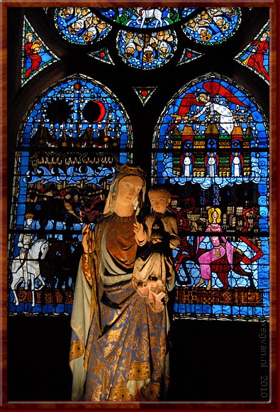 38 - Clermont Ferrand - Notre Dame de l'Assomption kathedraal - Chapelle de l'Apocalypse.JPG