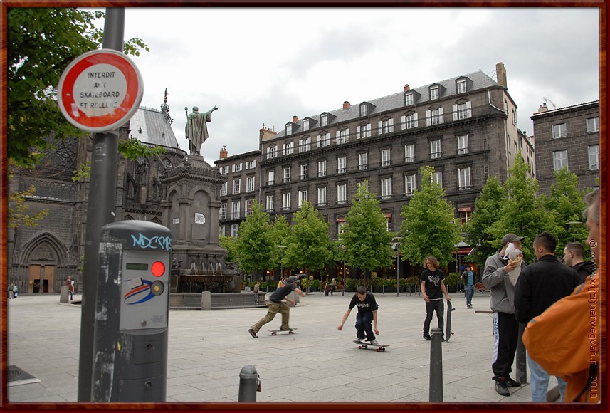 40 - Clermont Ferrand - verboden voor rollers.JPG