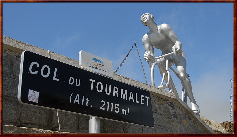 16 - Col du Tourmalet  - De reuzen van de Tourmalet.JPG