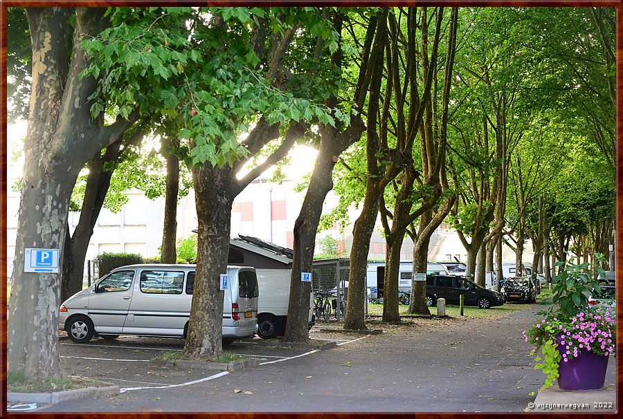 Saint Jean de la Ruelle, Camping Municipal Gaston Marchand 

Nou ja, als u op de parkeerplaats wilt staan... Maar dat past niet in de computer, dus u kunt niets betalen        20/23