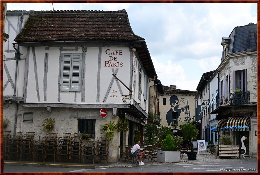 Eymet, Rue de l'Engin 

         30/48