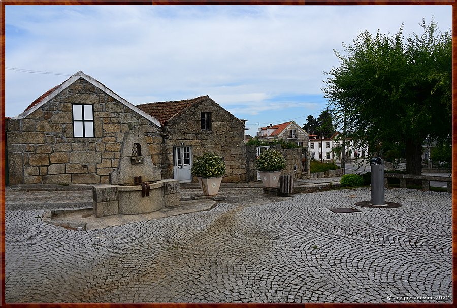 ,  

Jardim Antnio Correia Gouveia
Ervedal da Beira        25/53