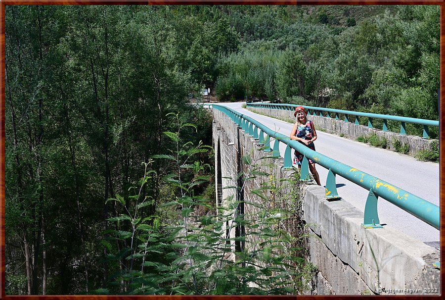 ,  

De brug bevindt zich op de grens tussen Coimbra en Viseu        16/20