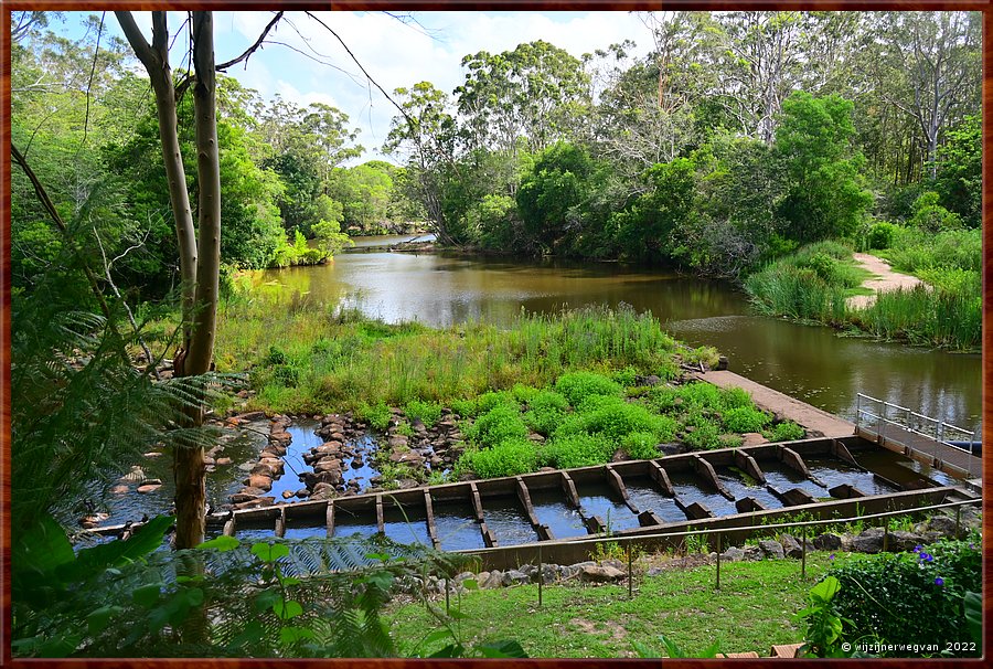 

Uitzicht met ontziltingsinstallatie bij Wyong Milk Factory aan de Wyong River  -  62/64