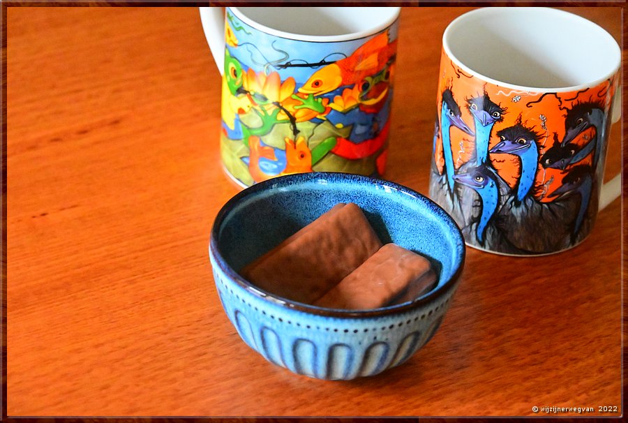 

Koffie met TimTams, een typisch Australisch chocoladekoekje  -  5/20