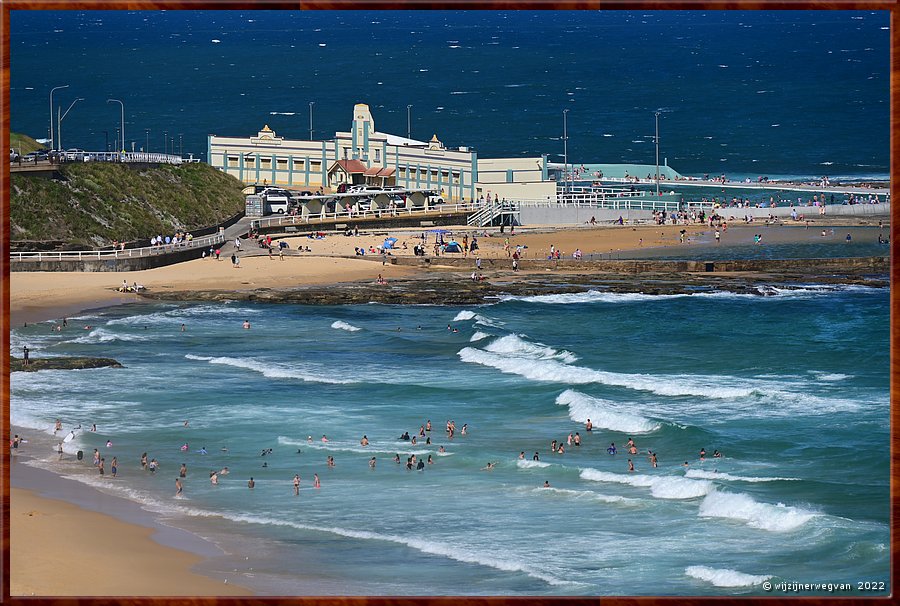 

Newcastle
... en dan daar weer achter de Newcastle Ocean Baths  -  4/20