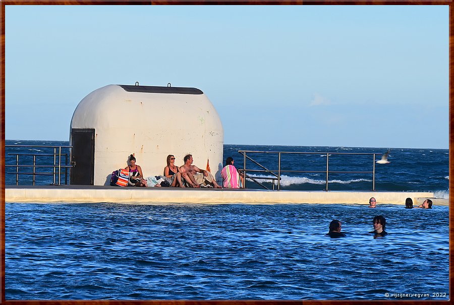 

Newcastle
Merewther Ocean Baths - er zijn nog mensen die zonnen!  -  17/20