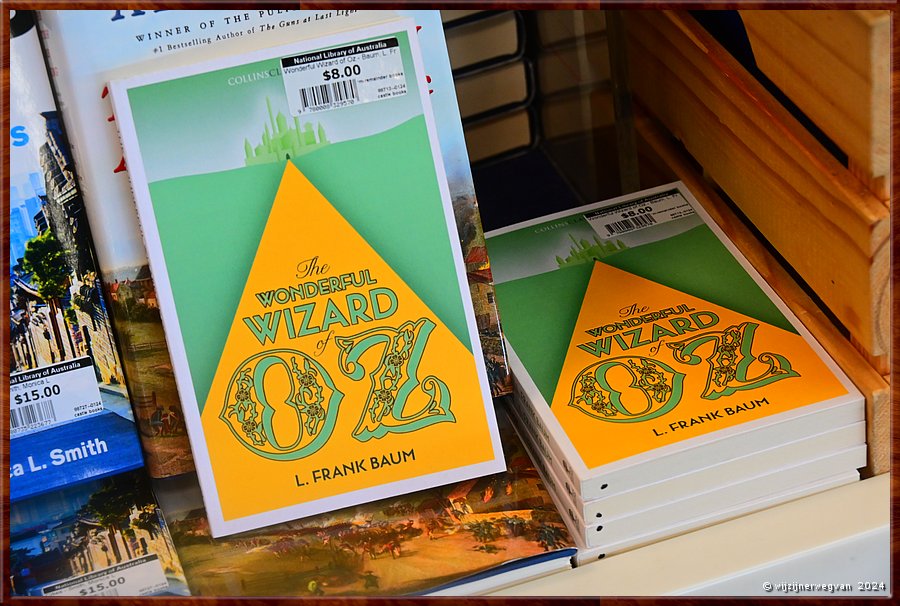 

Canberra - National Library
Zoals 'The wonderful wizard of Oz'  -  5/71