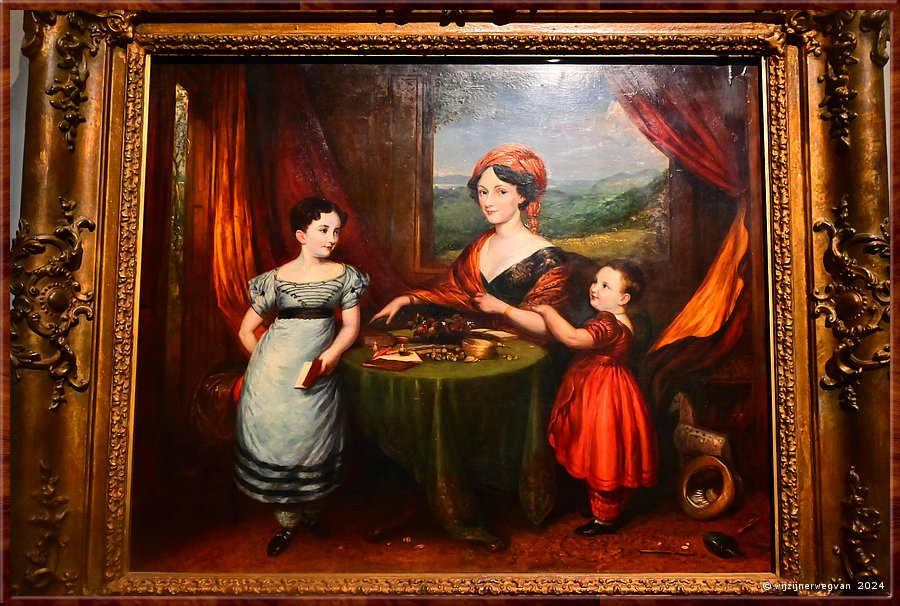 

Canberra - National Library
'Portrait of Mrs Darling and Two of Her Children', John Linnell (1825)
De bibliotheek bezit ook tienduizenden kunstwerken, verkregen als onderdeel van legaten e.d.  -  22/71