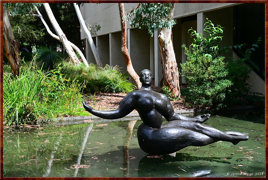 

Canberra - National Gallery
'Floating figure', Gaston Lachaise (1927)  -  63/71