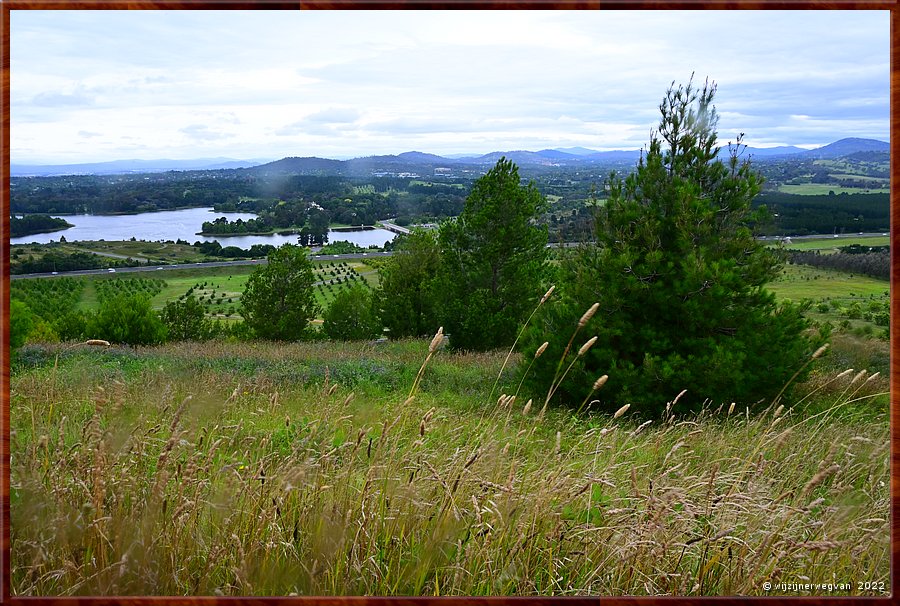 

Canberra - National Arboretum
Dairy Farmers Hill Lookout  -  64/69