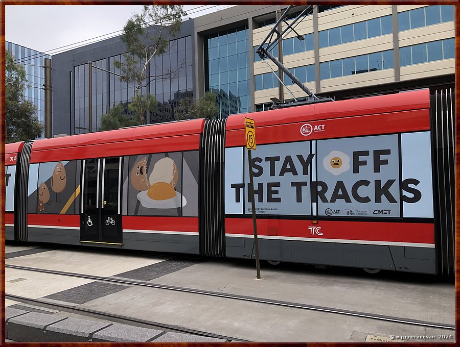 

Canberra
Northbound Avenue
Light Rail
'Stay off the tracks'  -  7/22