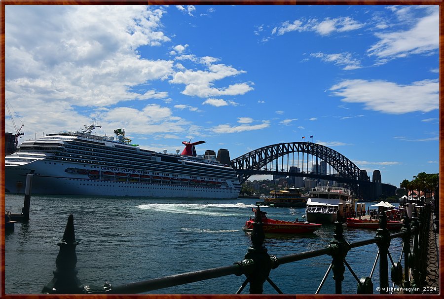 

Sydney
Harbour Bridge met de Carnival Splendor  -  3/26