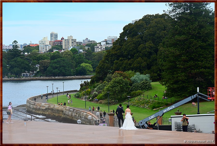 

Sydney, Opera House
Royal Botanic Gardens vanaf het Opera House  -  15/26