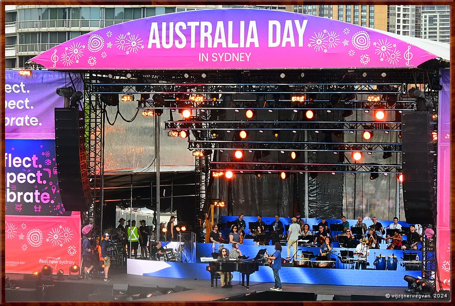 

Sydney, Opera House
Australia Day
Reflect. Respect. Celebrate.  -  18/26