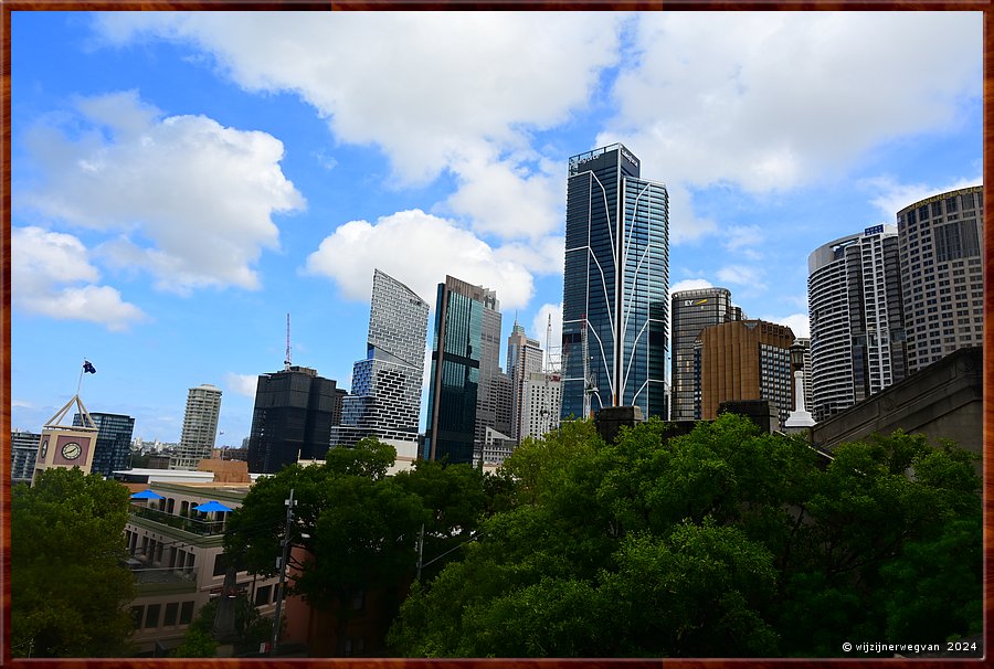 

Sydney 
Harbour Bridge Walk  -  3/49