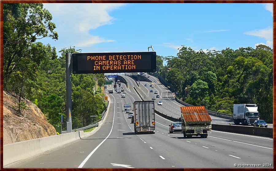 

Onderweg naar Sydney, Parramatta
En niet bellen onderweg!  -  3/6