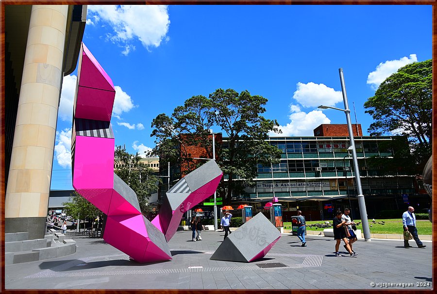 

Sydney, Parramatta
Parramatta Square
'Where eels lie down', Urban Art Projects  -  4/12