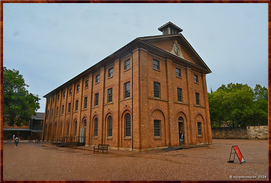 

Sydney
Hyde Park Barracks 
In 1820 bestond 80% van de bevolking uit veroordeelden  -  6/30