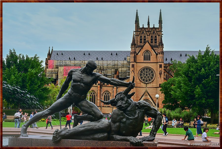 

Sydney
Saint Mary's Cathedral 
Archibald Memoral Fountain
Theseus en de Minotaurus  -  25/30