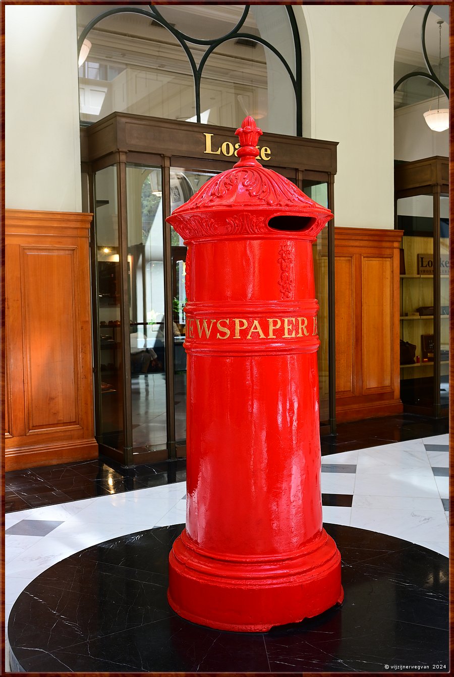 

Sydney
General Post Office
Sinds 1874 zijn alle postbussen rood  -  2/71