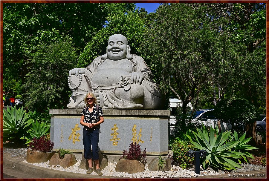 

Wollongong
Nan Tien tempel
Parkeerplaats bewaarder  -  4/33