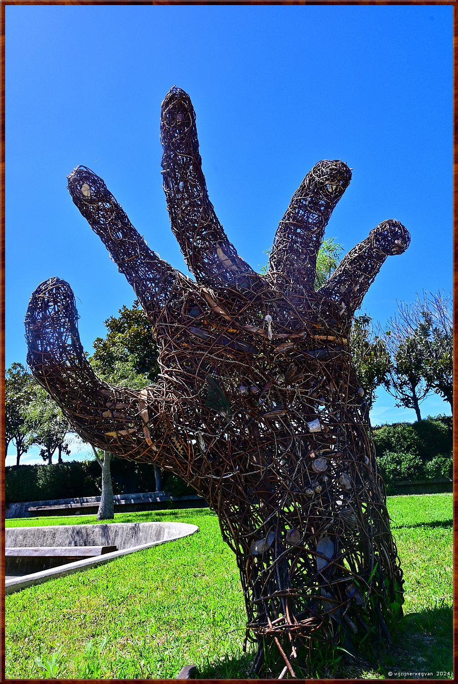 

Wollongong
Nan Tien tempel
'We Are One', Penny Simons (2023)  -  27/33