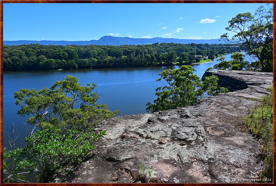 

Nowra
Shoalhaven River
Hanging Rock  -  13/32