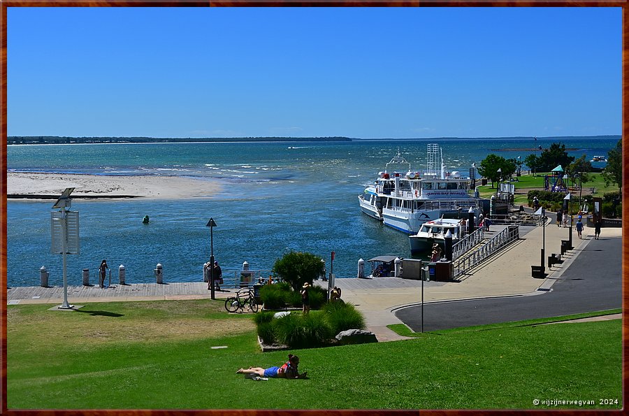 

Huskisson
Jervis Bay  -  3/31