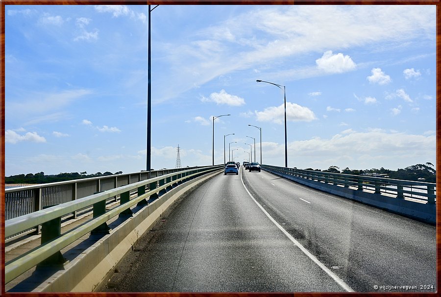 

Phillip Island
Phillip Island Bridge  -  13/35