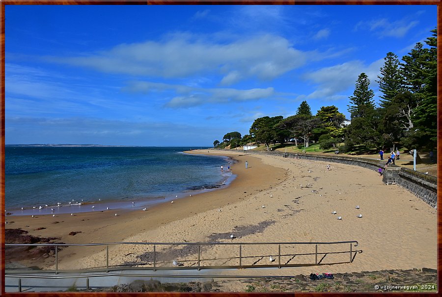 

Phillip Island
Cowes Beach  -  20/35